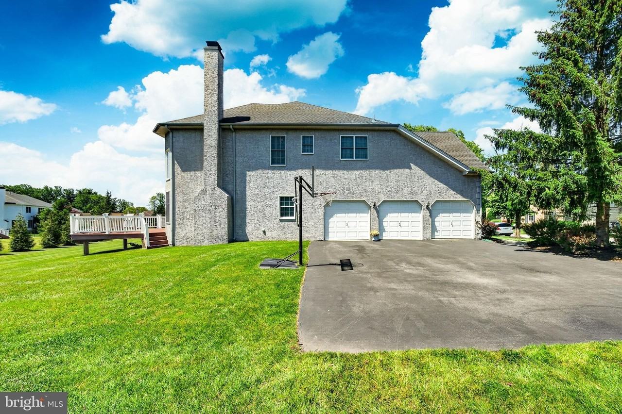 212 Prescott Dr - Photo 3 of 50