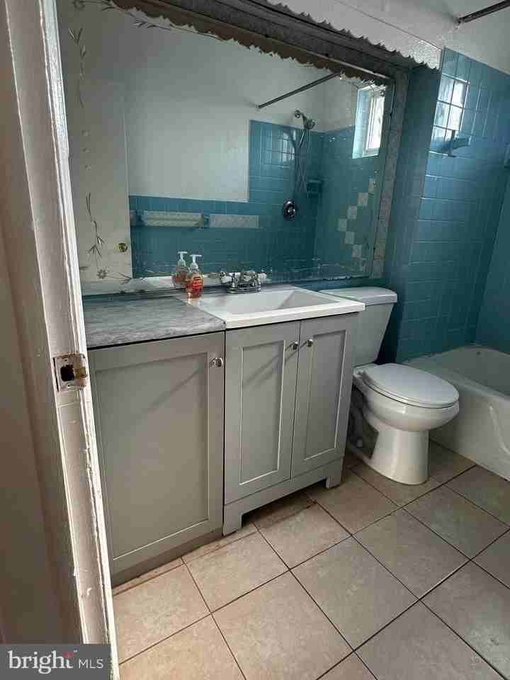 206 Saude Ave - Photo 6 of 13
