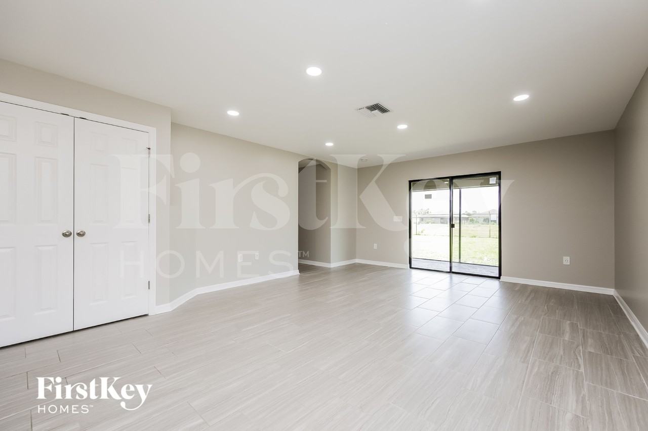 354 Shadow Lakes Dr - Photo 6 of 15