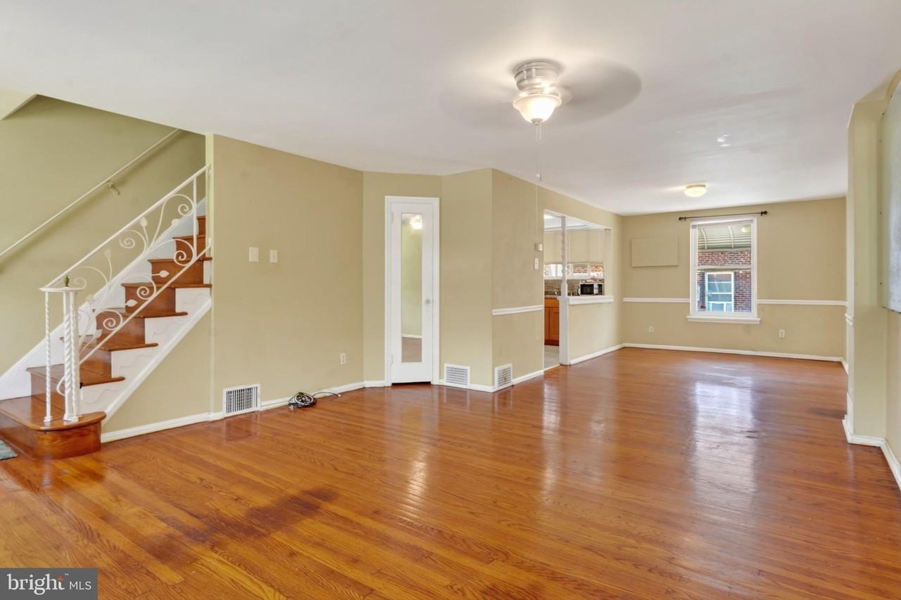620 E Carver St - Photo 2 of 17
