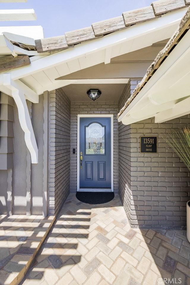 13591 Flint Dr - Photo 2 of 8
