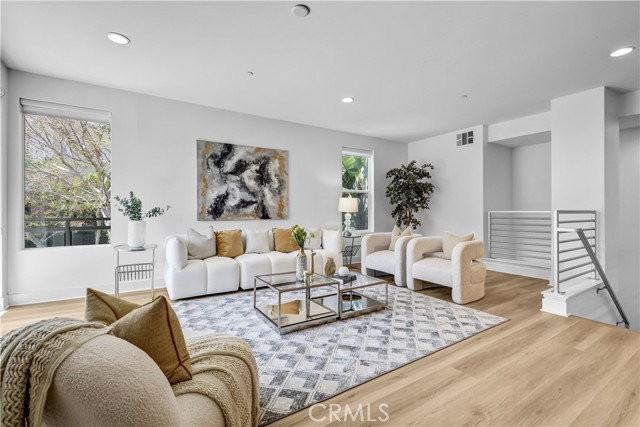 600 Rockefeller - Photo 2 of 8