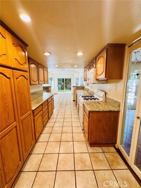 9432 Rambler Dr - Photo 2 of 8