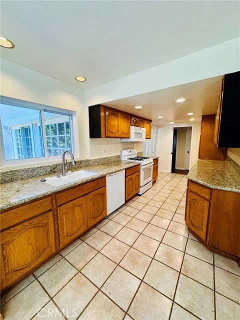 9432 Rambler Dr - Photo 3 of 8