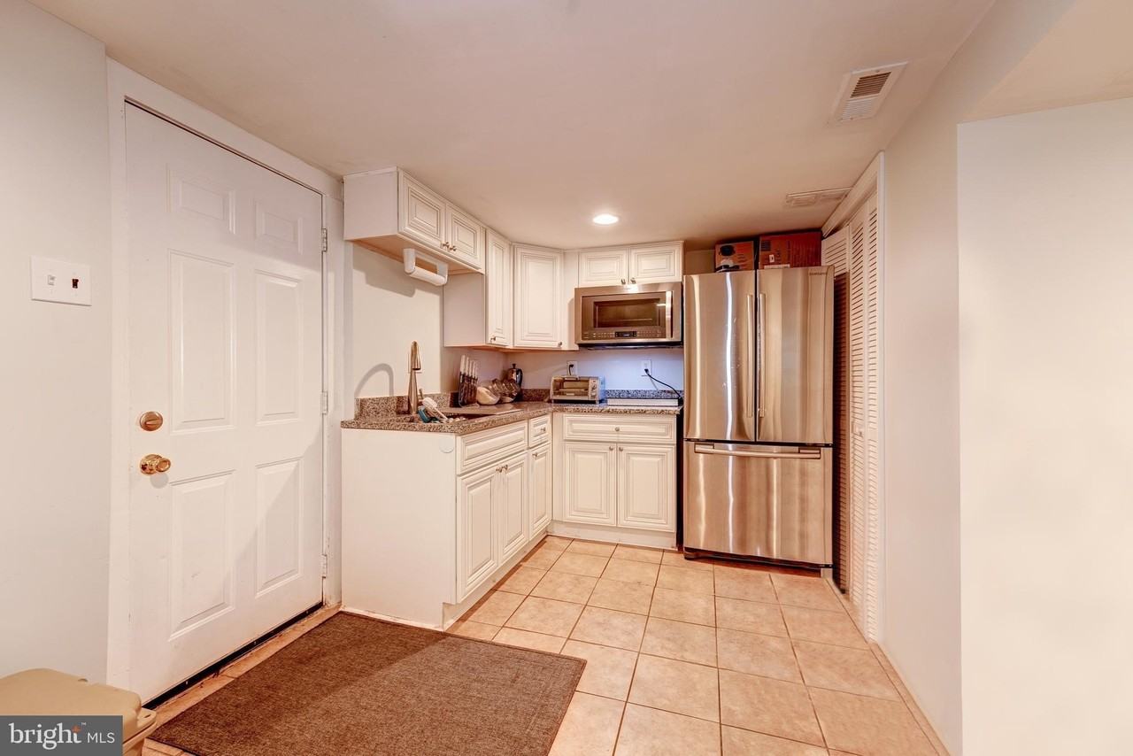 4901 7th St N #B - Photo 5 of 23