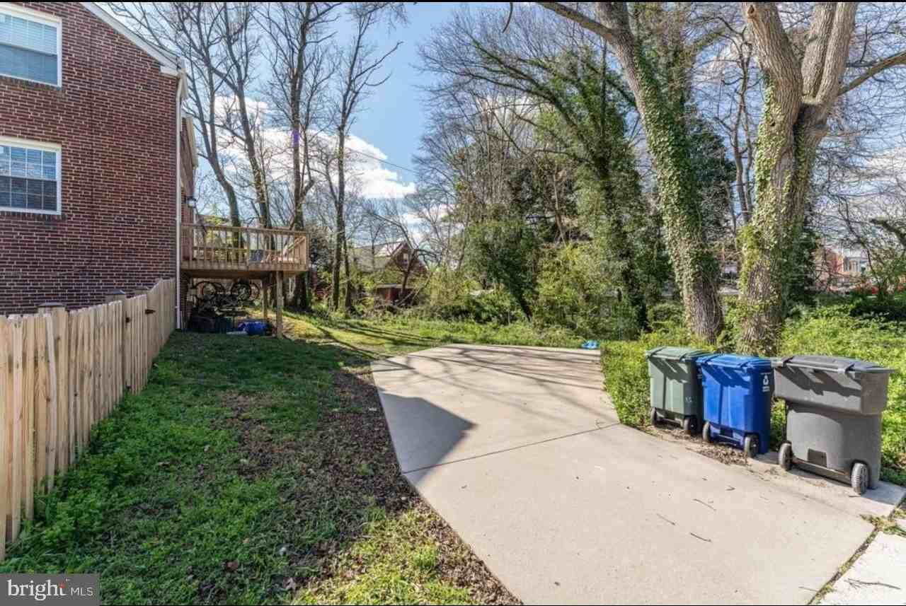4901 7th St N #B - Photo 7 of 23