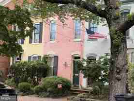 325 N Royal St - Photo 1 of 1
