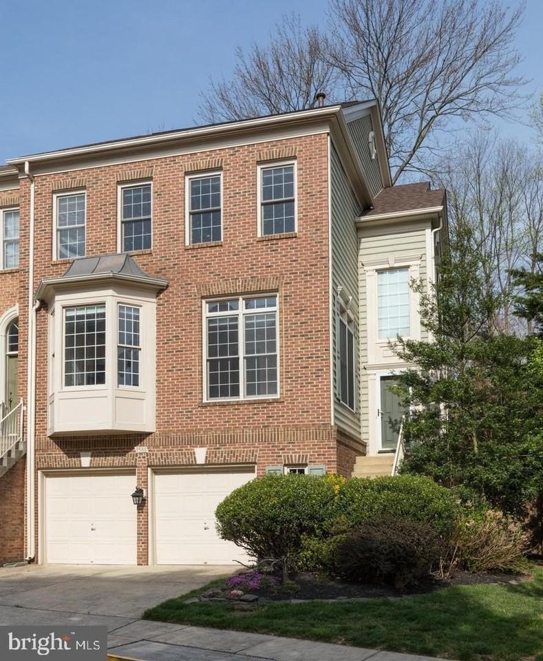 9588 Lagersfield Cir - Photo 4 of 43