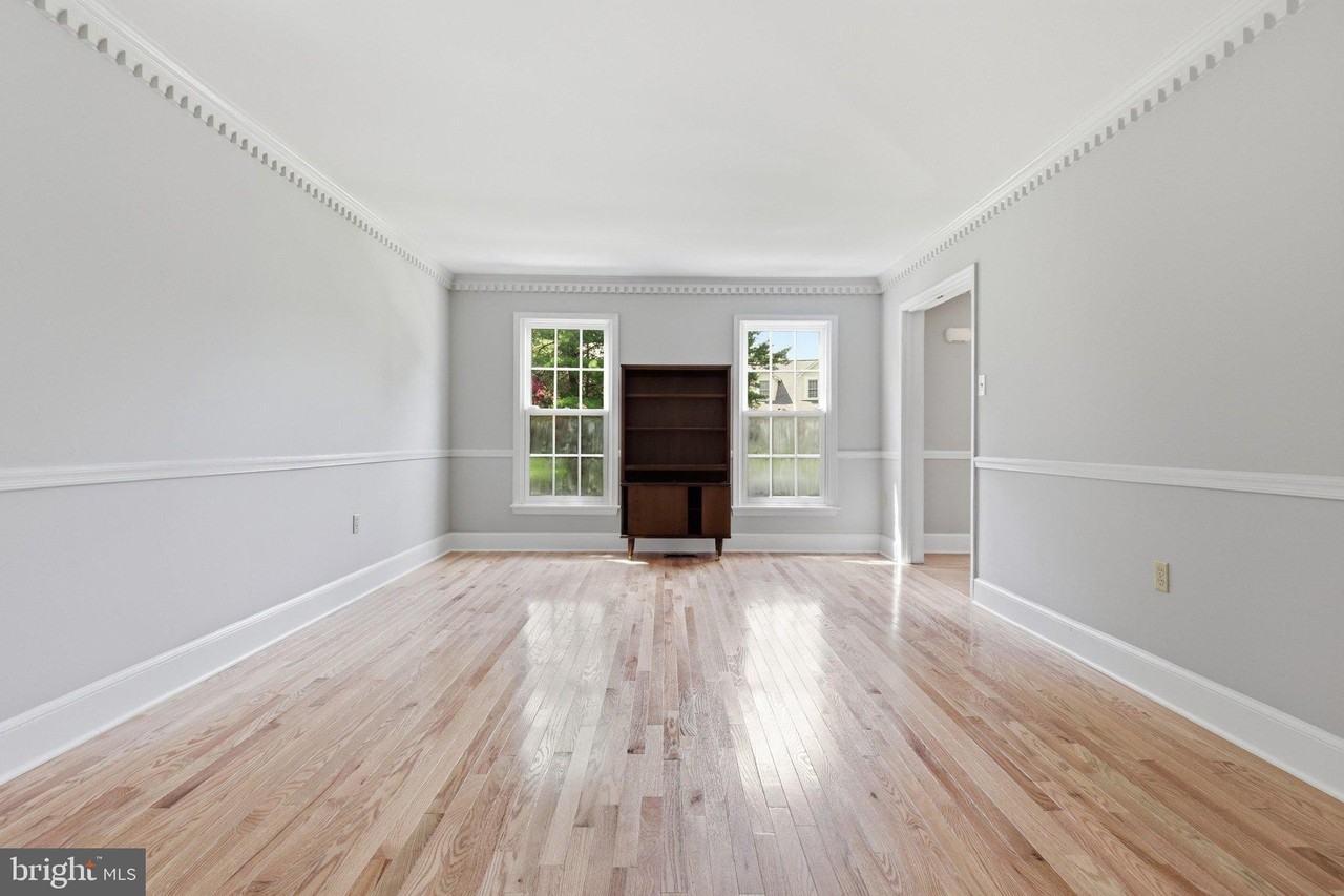 6817 Jeremiah Ct - Photo 5 of 48