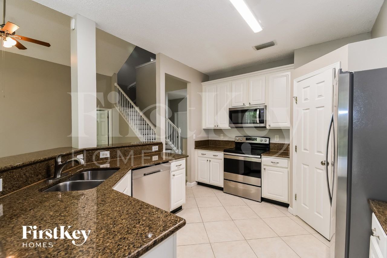 2132 Pebble Creek Ln - Photo 6 of 15