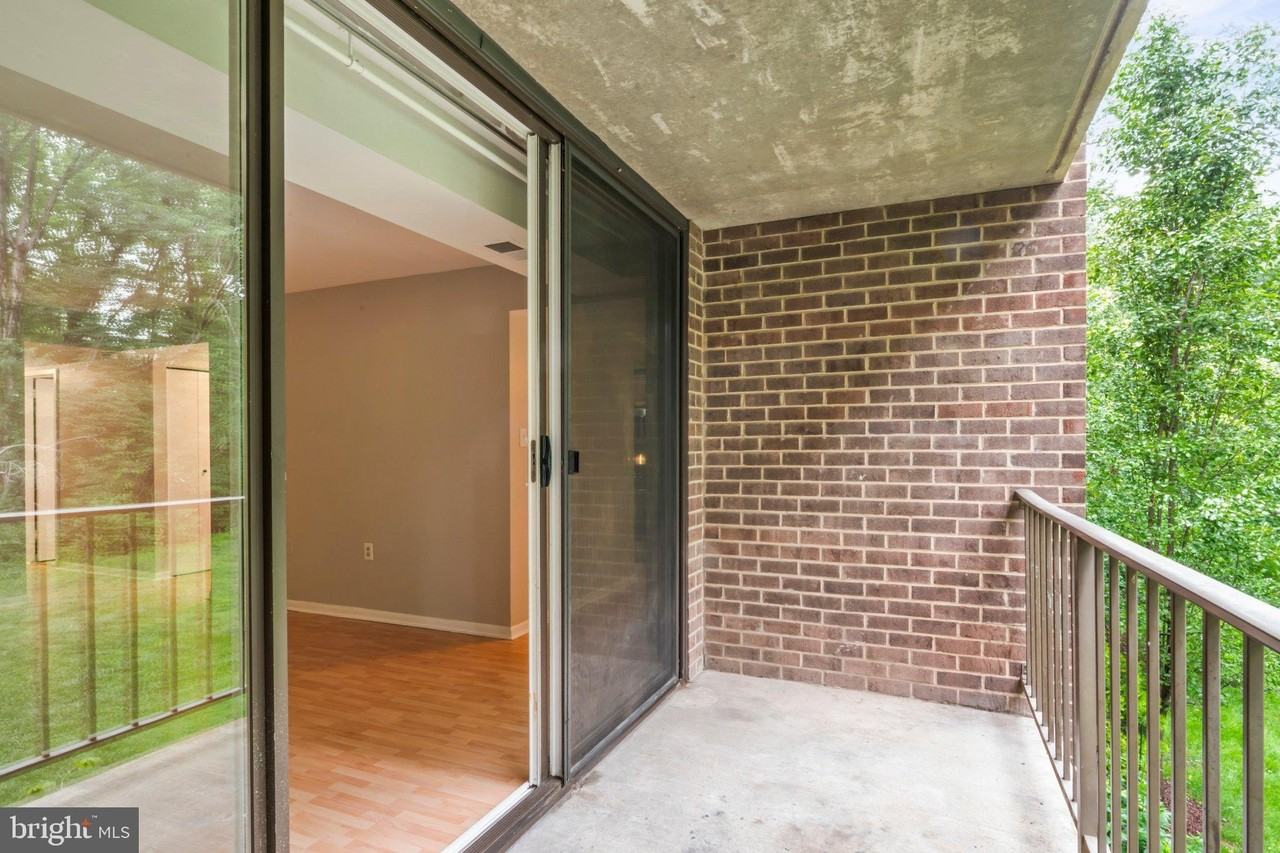 1422 Northgate Sq #12B - Photo 5 of 50