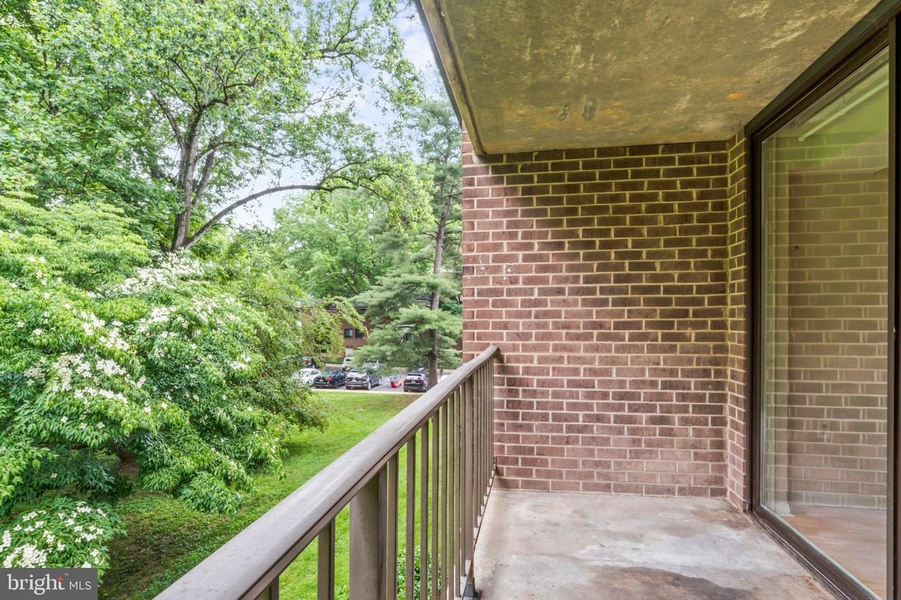 1422 Northgate Sq #12B - Photo 6 of 50