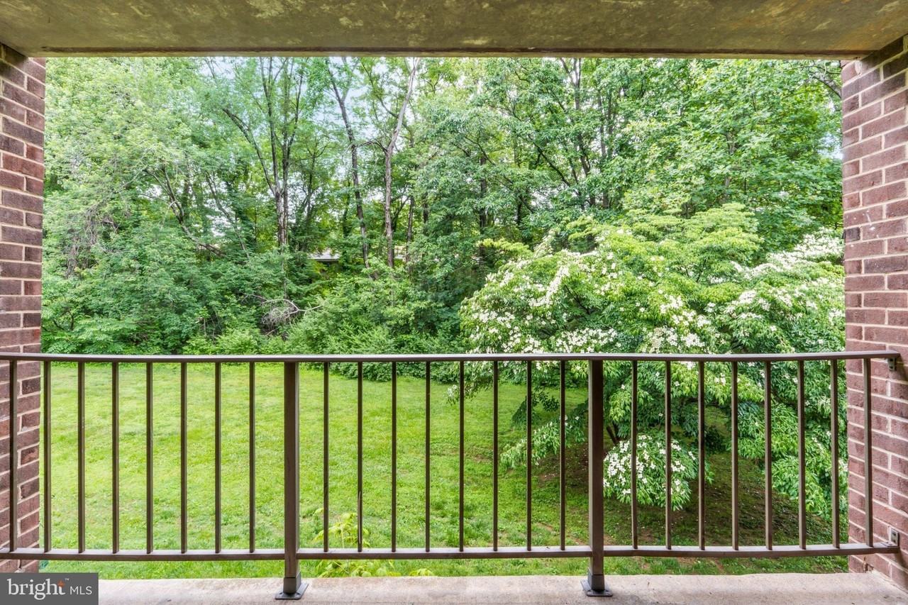 1422 Northgate Sq #12B - Photo 7 of 50
