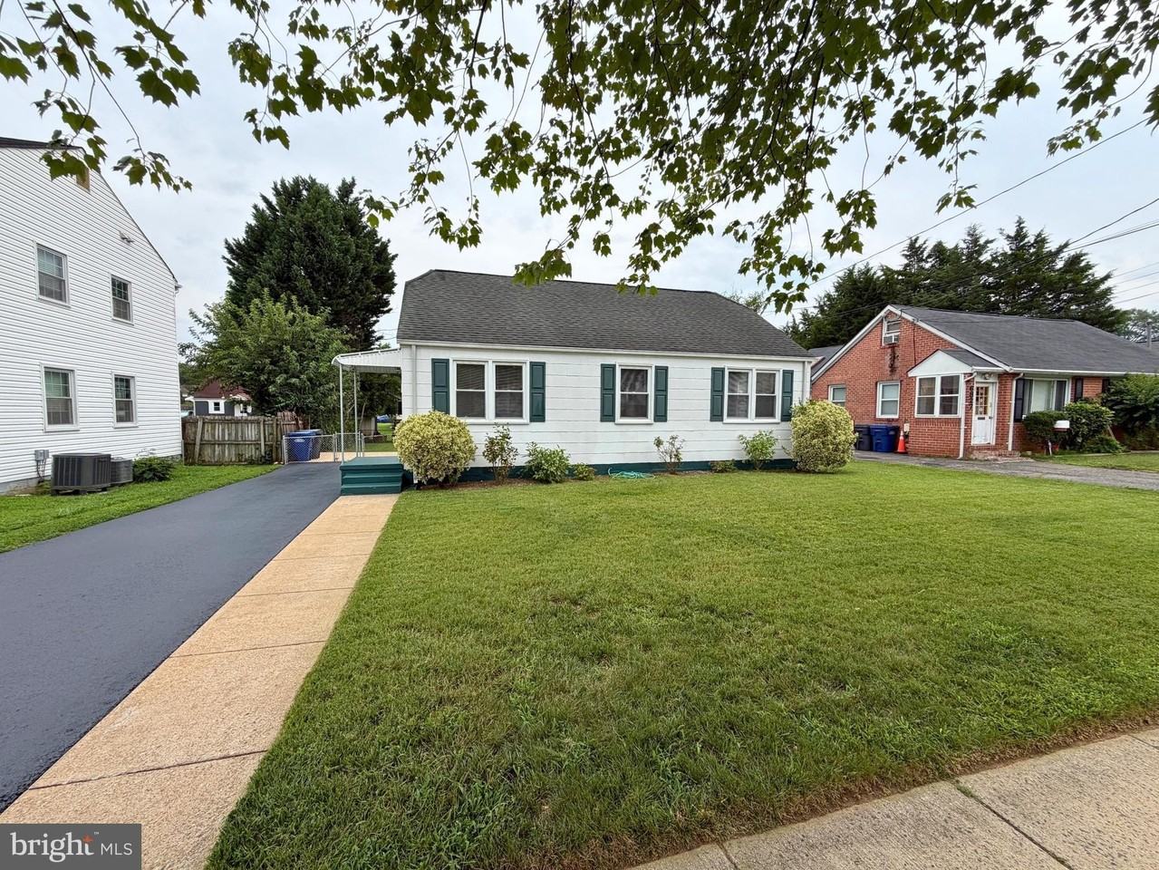 6825 Westmoreland Rd - Photo 2 of 21