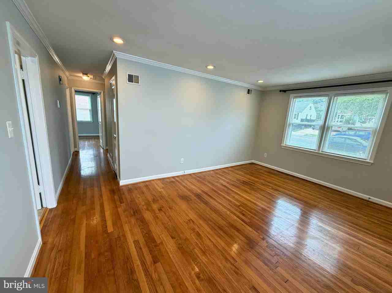 6825 Westmoreland Rd - Photo 6 of 21