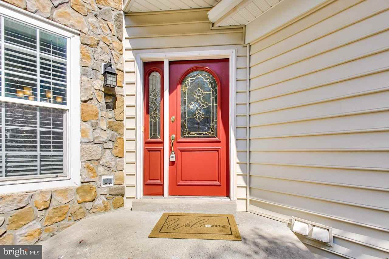 20090 Valhalla Sq - Photo 5 of 50