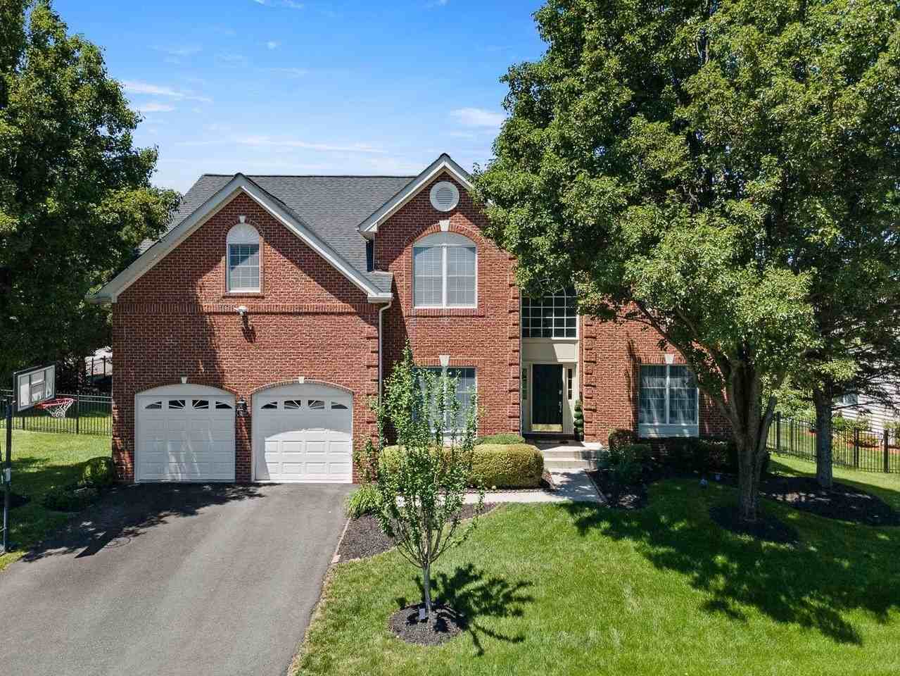 22561 Howardsville Woods Ct - Photo 2 of 50