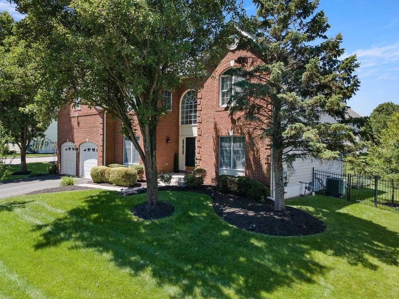 22561 Howardsville Woods Ct - Photo 3 of 50