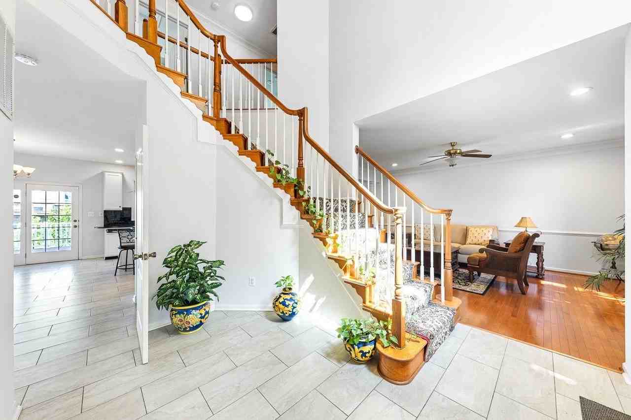 22561 Howardsville Woods Ct - Photo 5 of 50