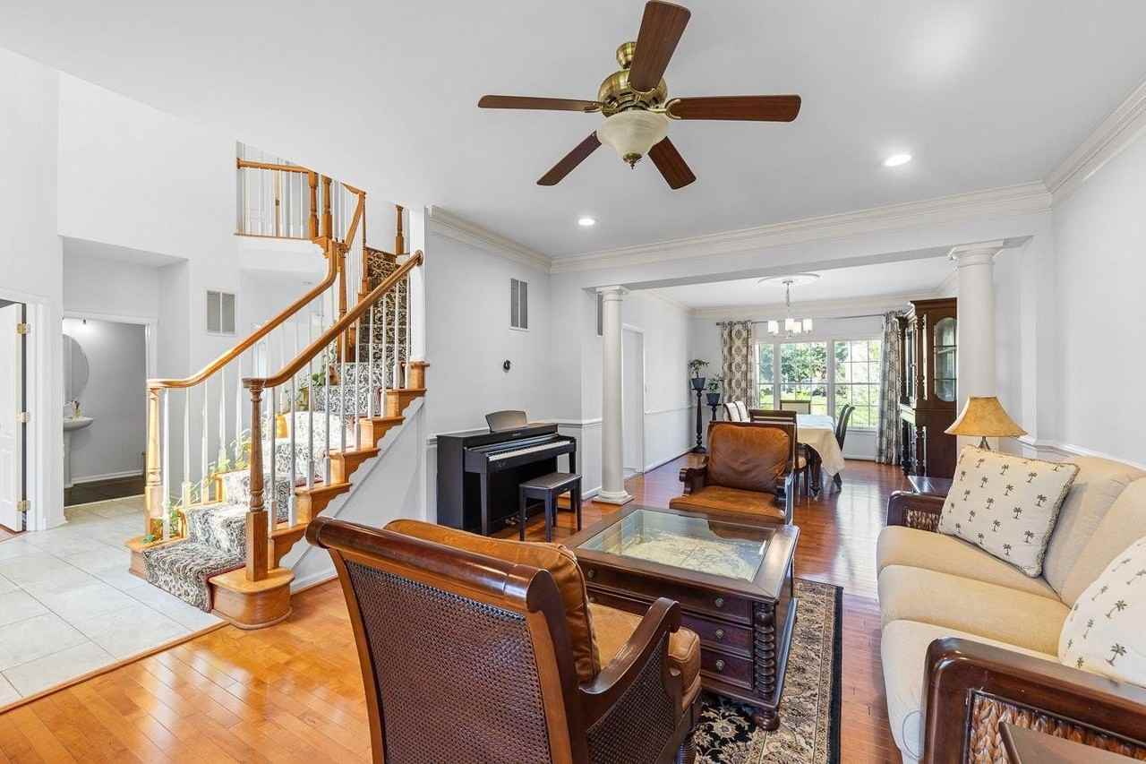 22561 Howardsville Woods Ct - Photo 6 of 50