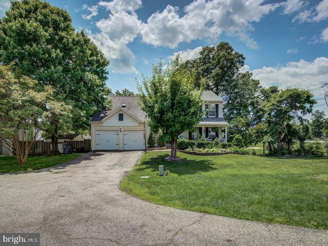 15744 Beau Ridge Dr - Photo 3 of 50