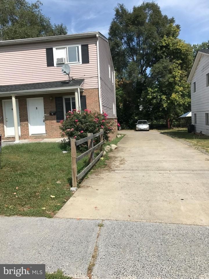 1016 Franklin St #5 - Photo 2 of 25