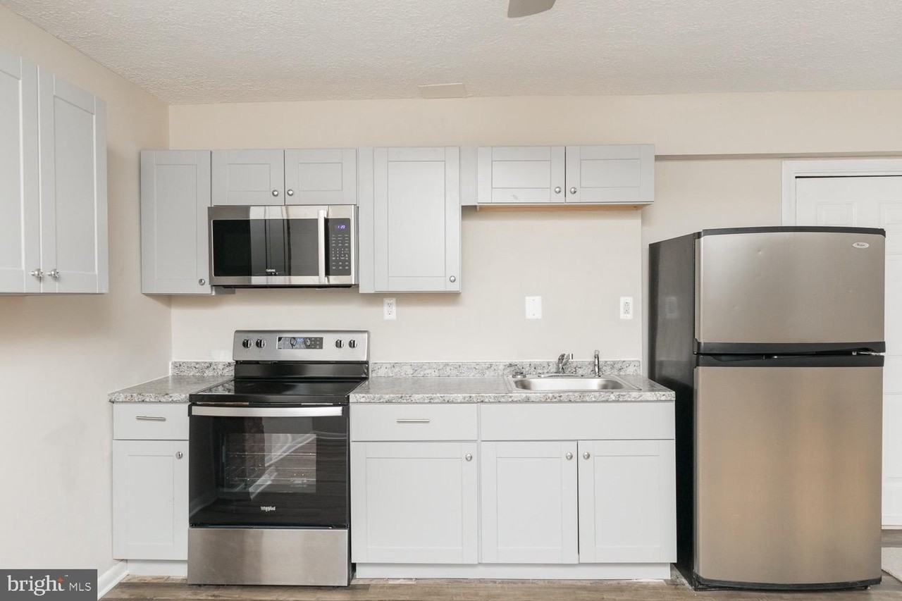 300 National Ave - Photo 3 of 10
