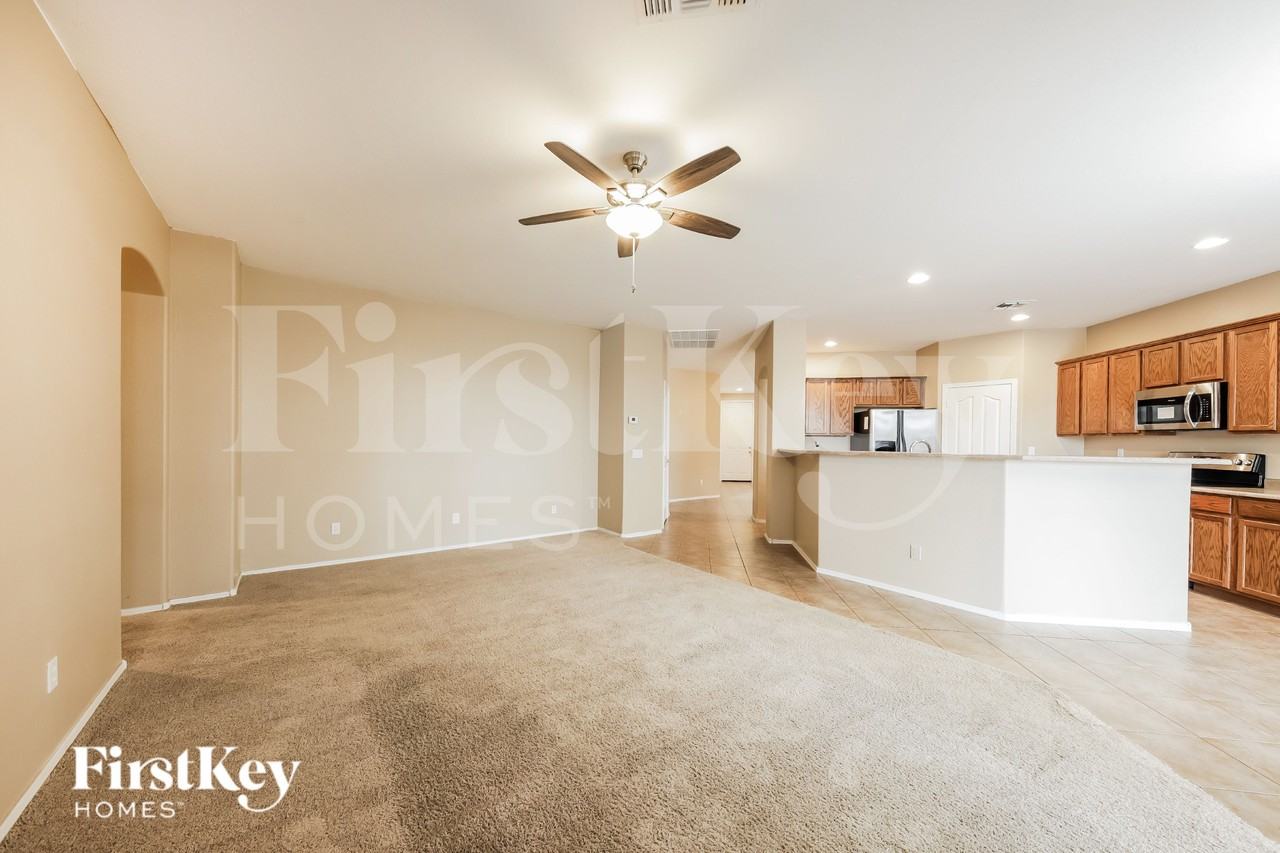 188 S 154th Ln - Photo 4 of 15