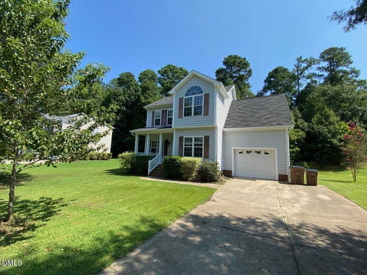 305 Amaryllis Way - Photo 2 of 21