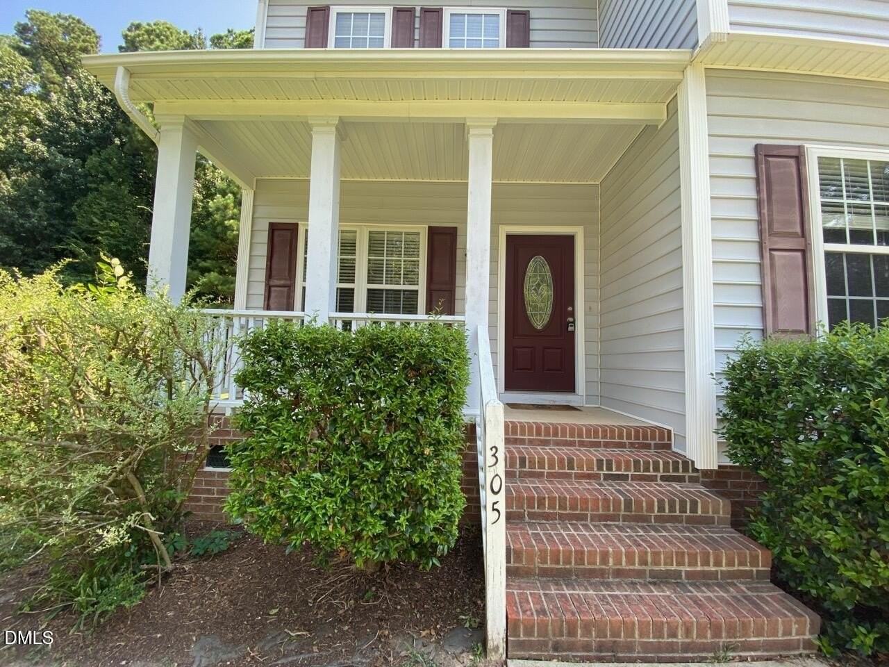 305 Amaryllis Way - Photo 3 of 21