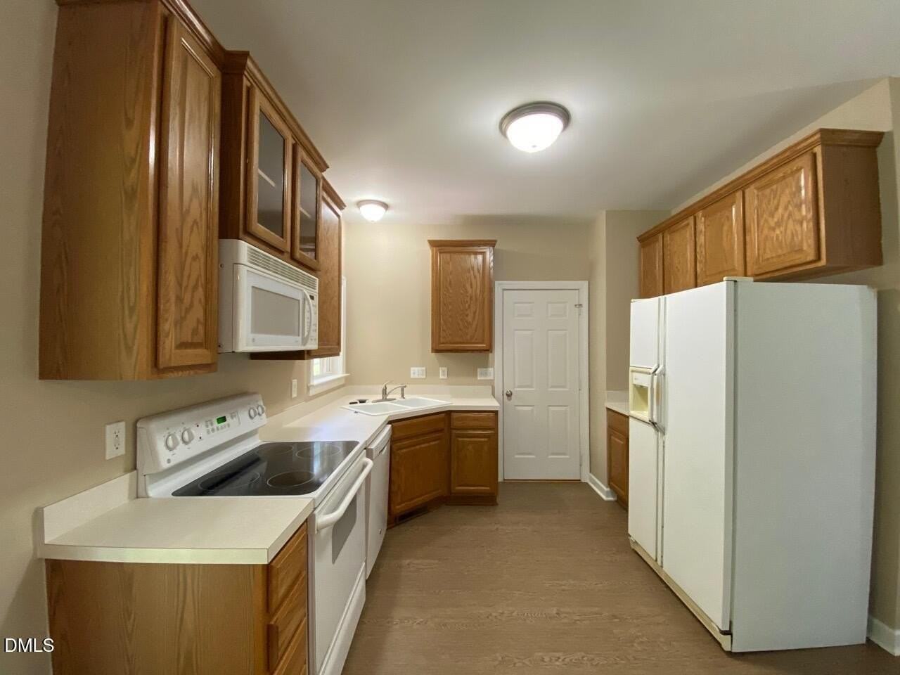 305 Amaryllis Way - Photo 4 of 21