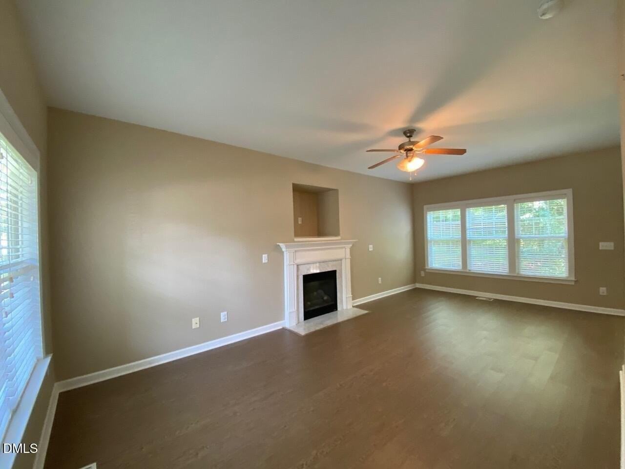 305 Amaryllis Way - Photo 6 of 21