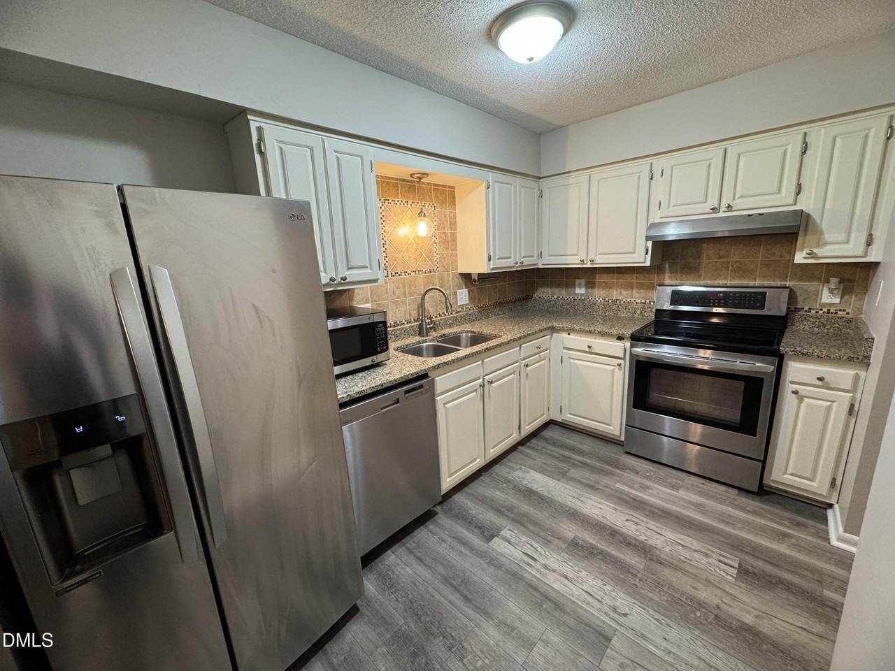 533 Pine Ridge Pl - Photo 2 of 16