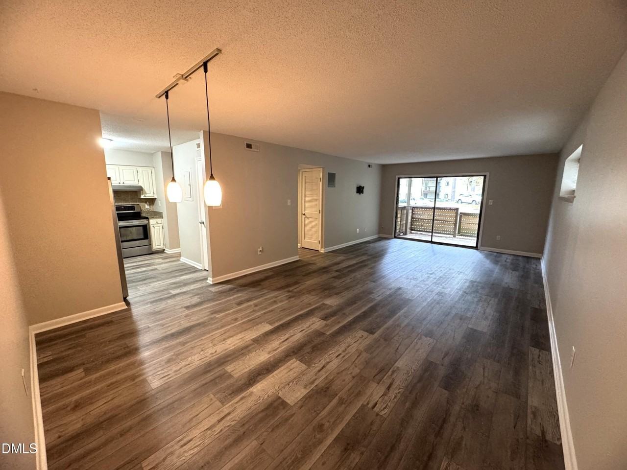 533 Pine Ridge Pl - Photo 3 of 16