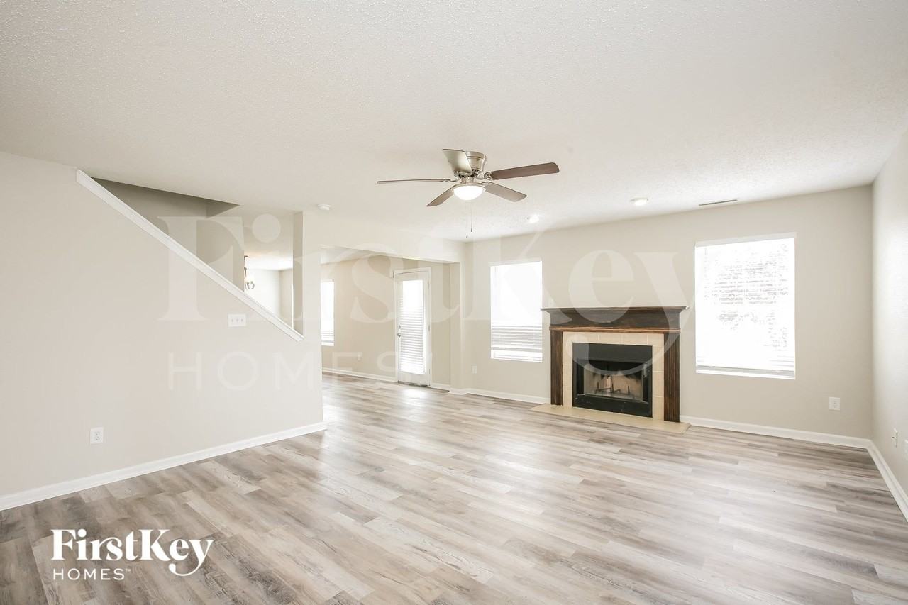 12509 Wolf Run Rd - Photo 4 of 15