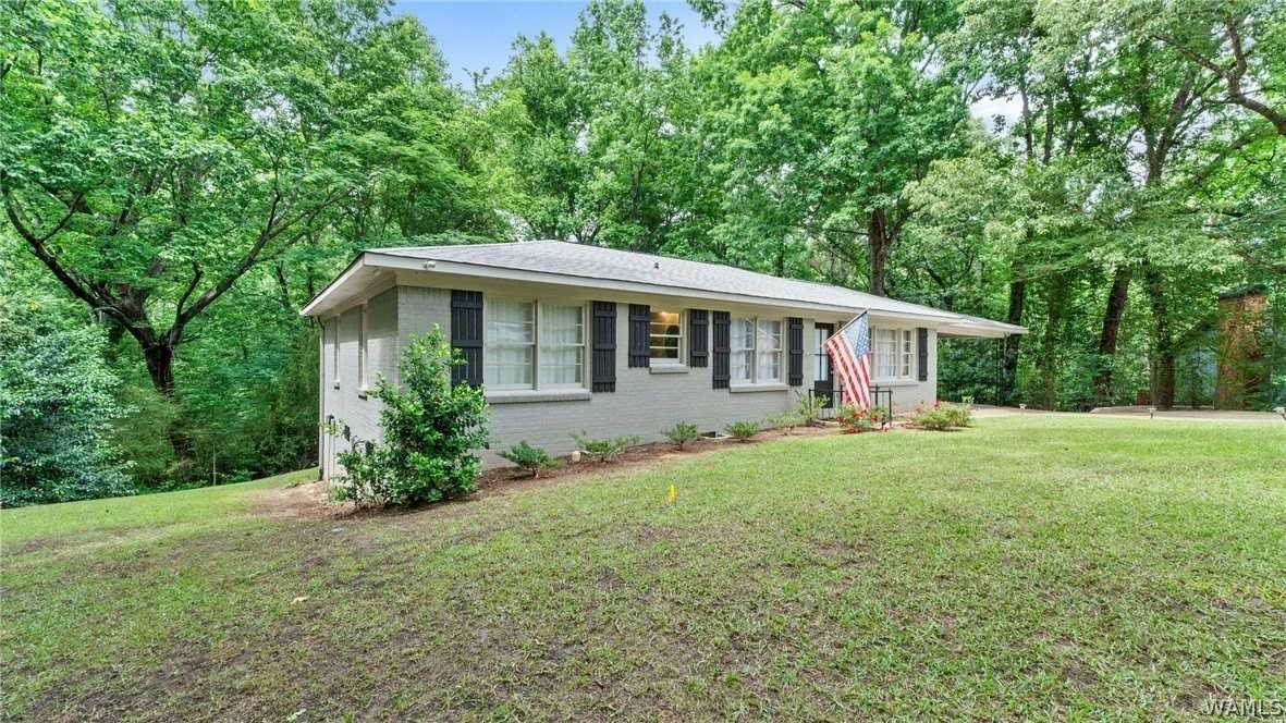 4222 Hillswood Ln - Photo 3 of 34