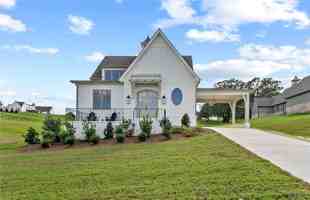 featured image of 11332 Highland Lakes Pointe