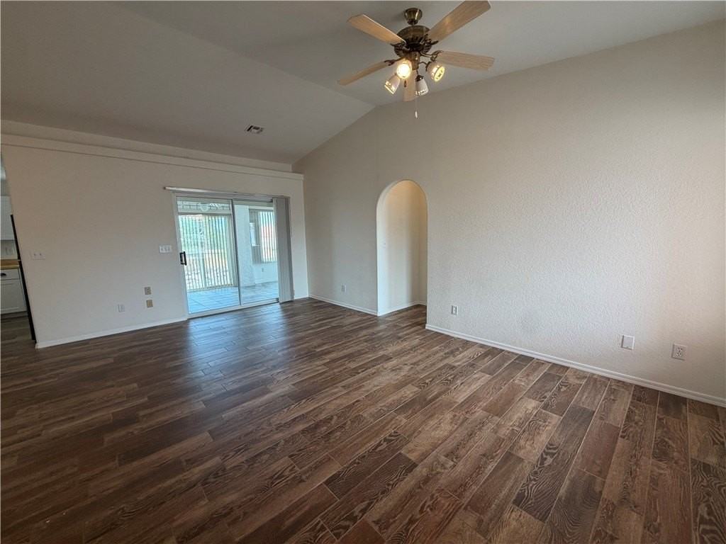 6529 S Lantana Dr - Photo 3 of 23