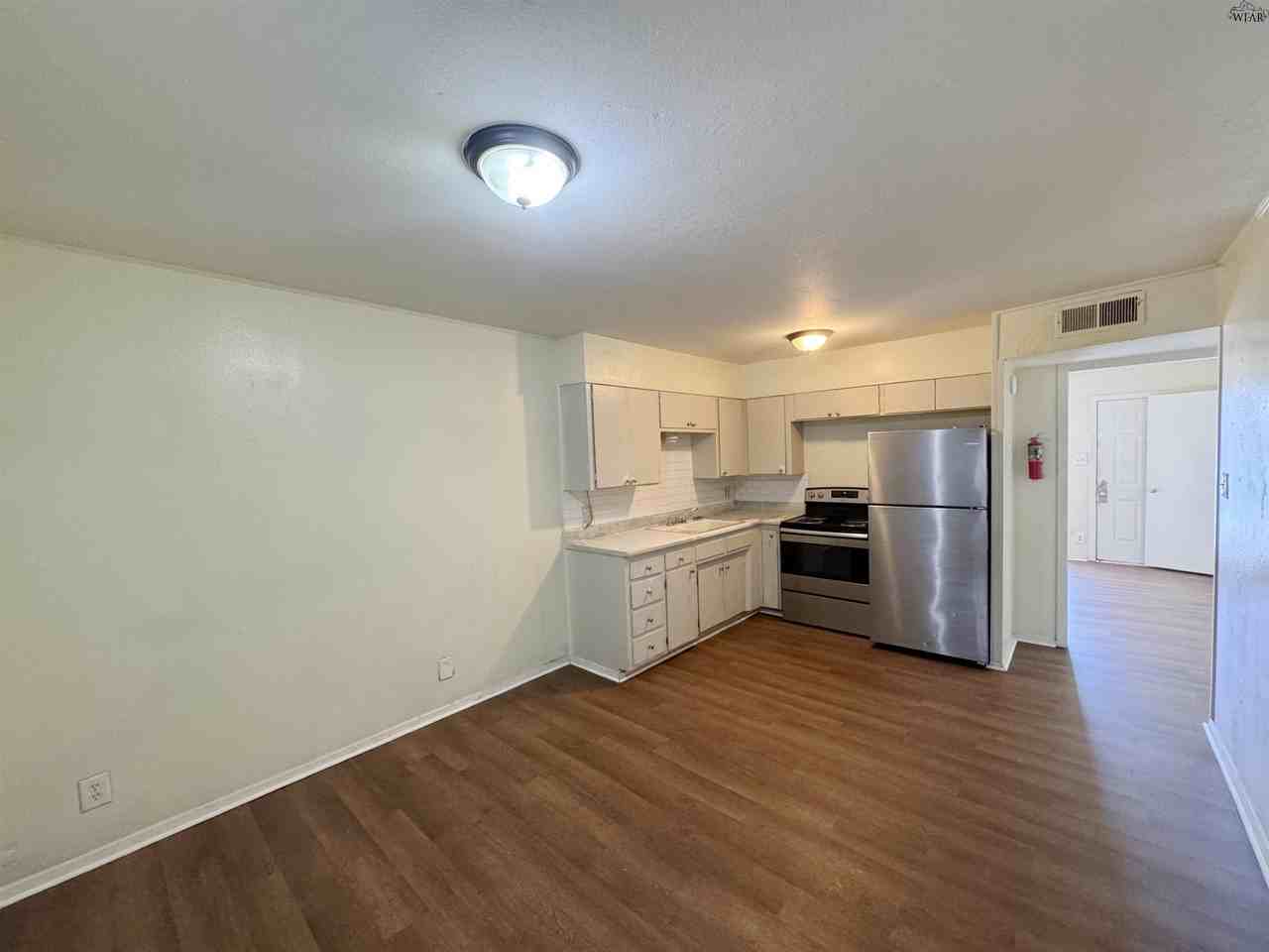2316 Buchanan St #1 - Photo 5 of 9