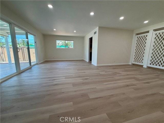 6621 Whitman Ave - Photo 6 of 8