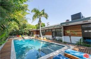 featured image of 5715 Satsuma Ave