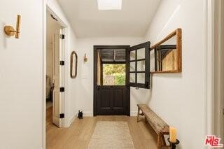 11476 La Maida St - Photo 4 of 7