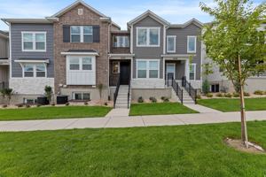 featured image of 1475 W Skyline Dr