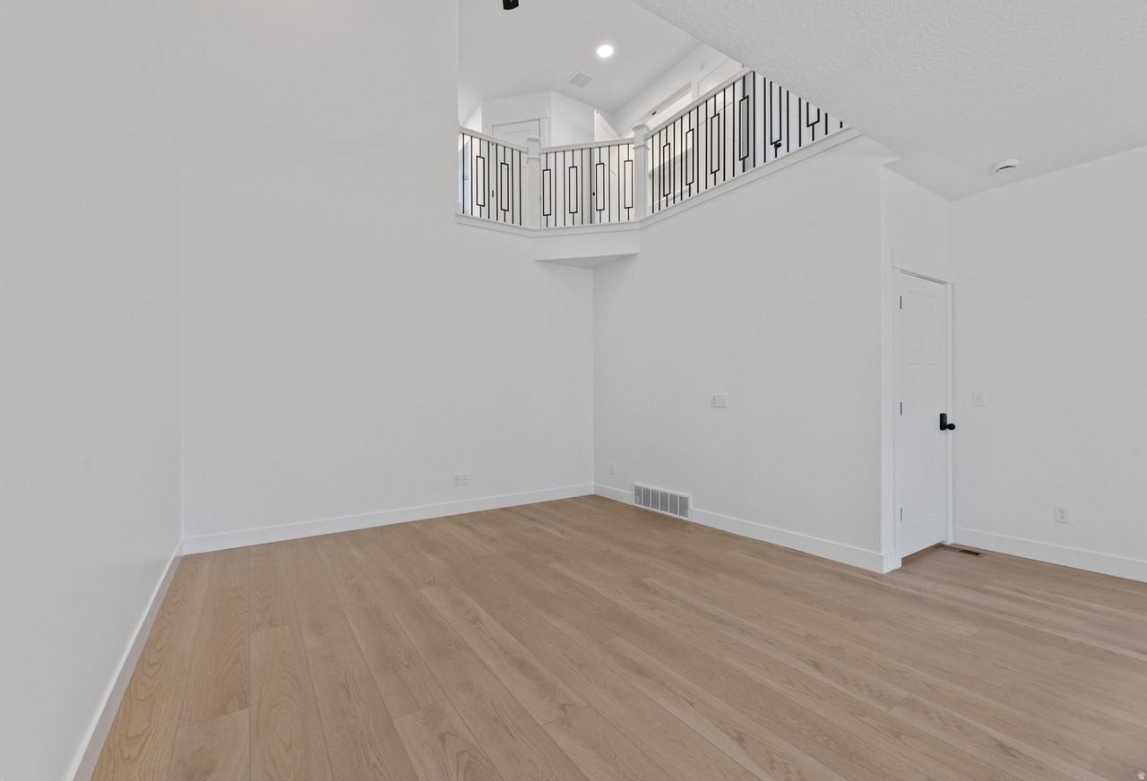 1475 W Skyline Dr - Photo 6 of 17