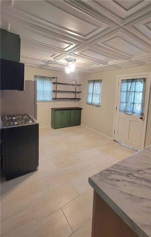 149 Frank St - Photo 6 of 27