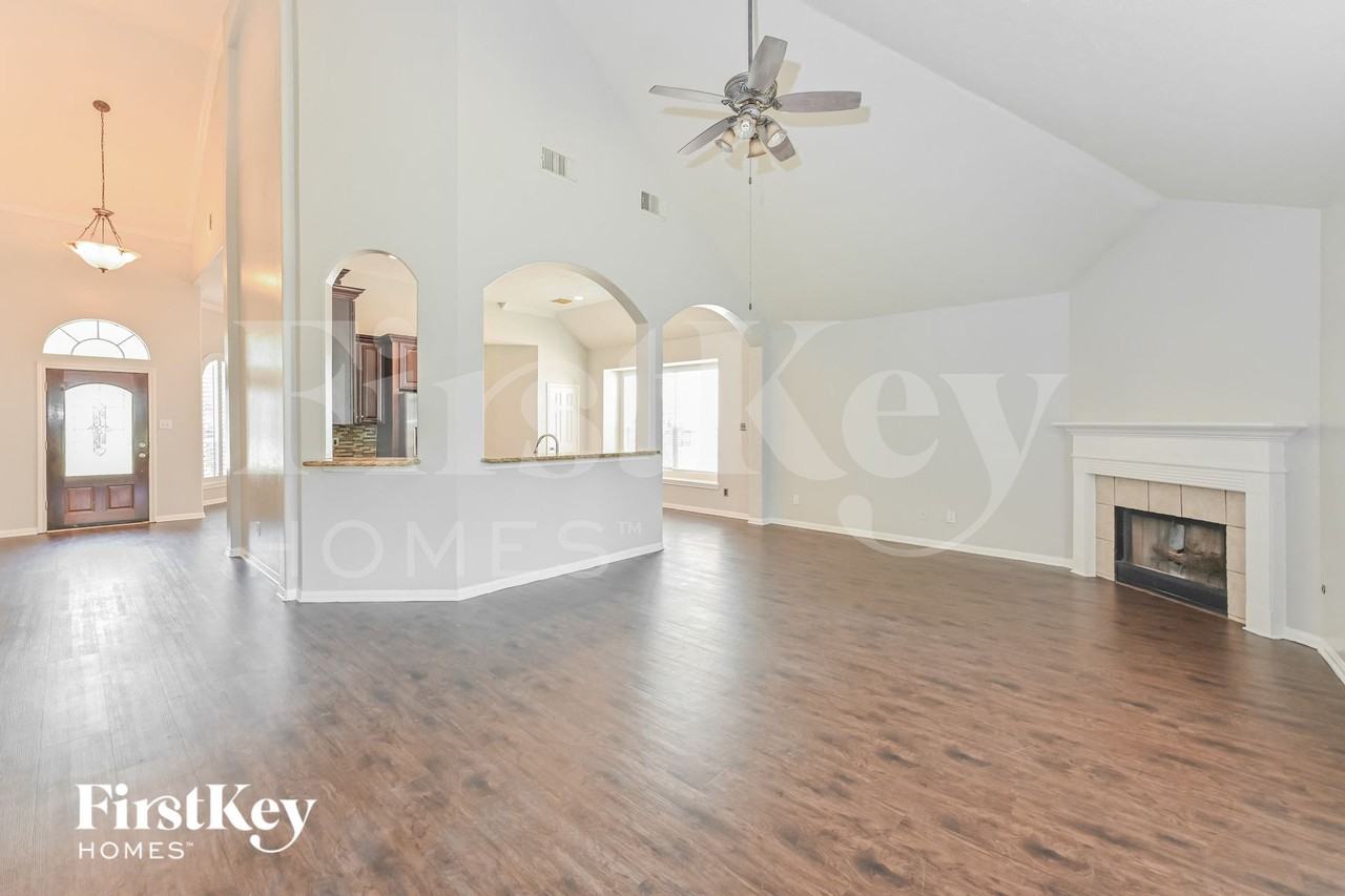20314 Umber Oak Ct - Photo 3 of 16