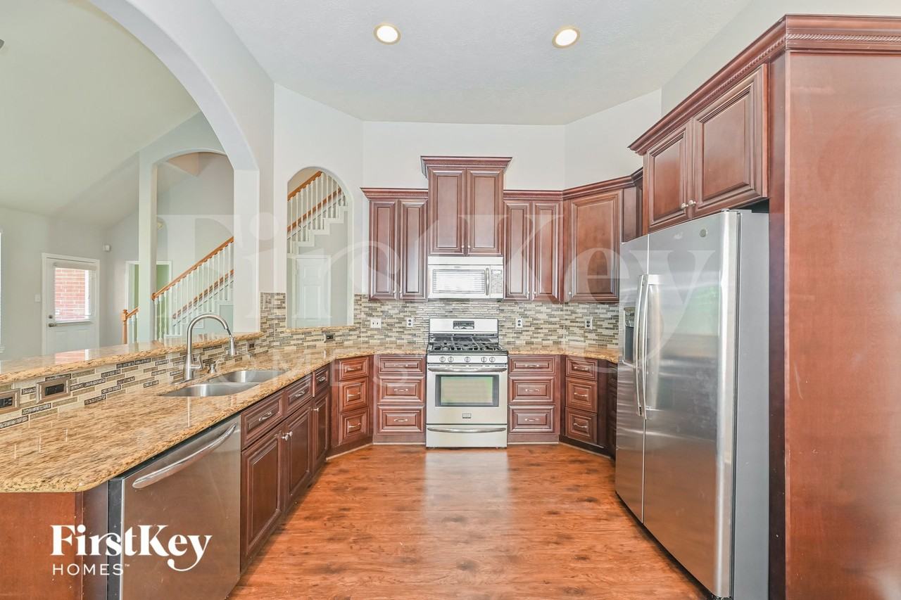 20314 Umber Oak Ct - Photo 6 of 16
