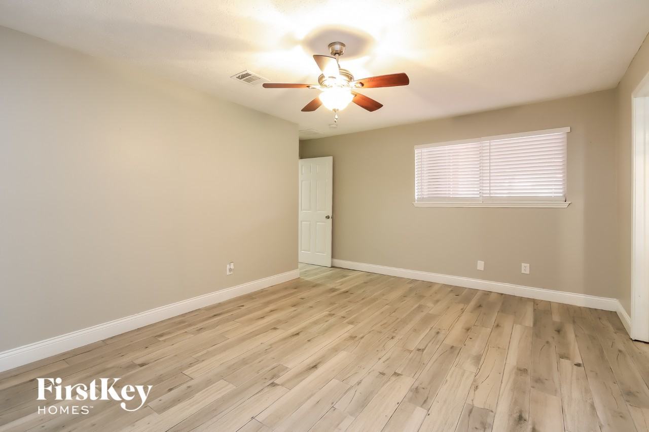 10134 Sagemark Dr - Photo 7 of 15