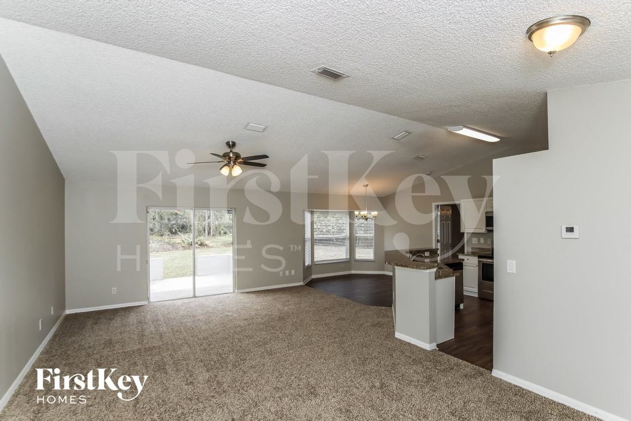2750 Felix Rd Se - Photo 4 of 15