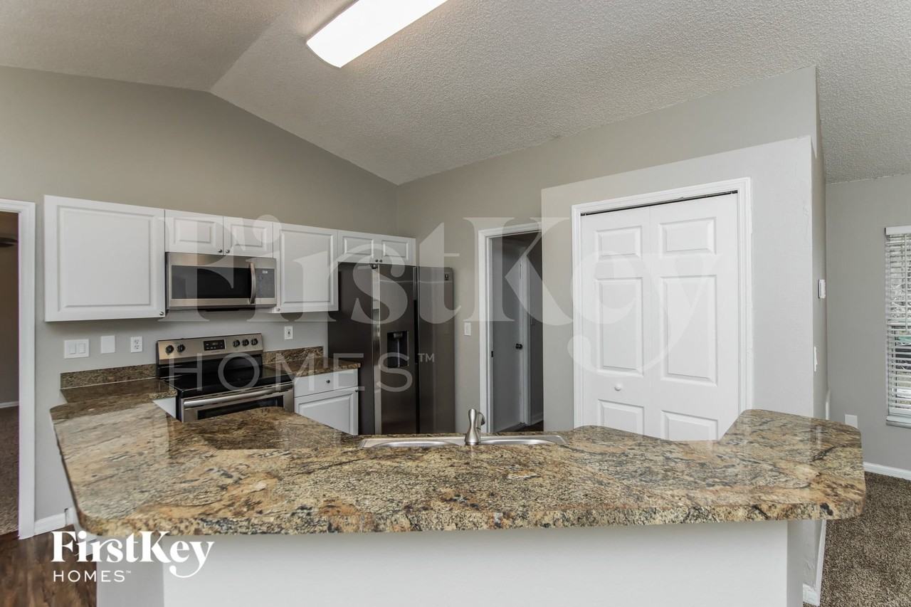 2750 Felix Rd Se - Photo 7 of 15